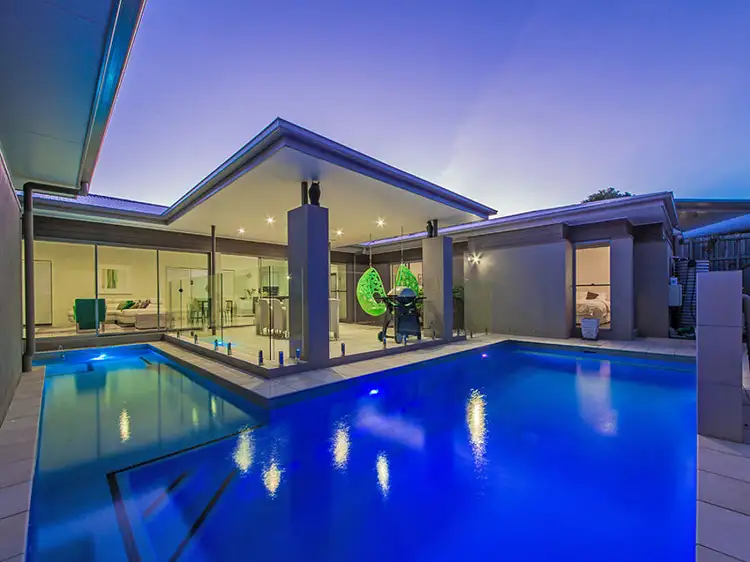 6 Thomson Place, Wakerley QLD 4154
