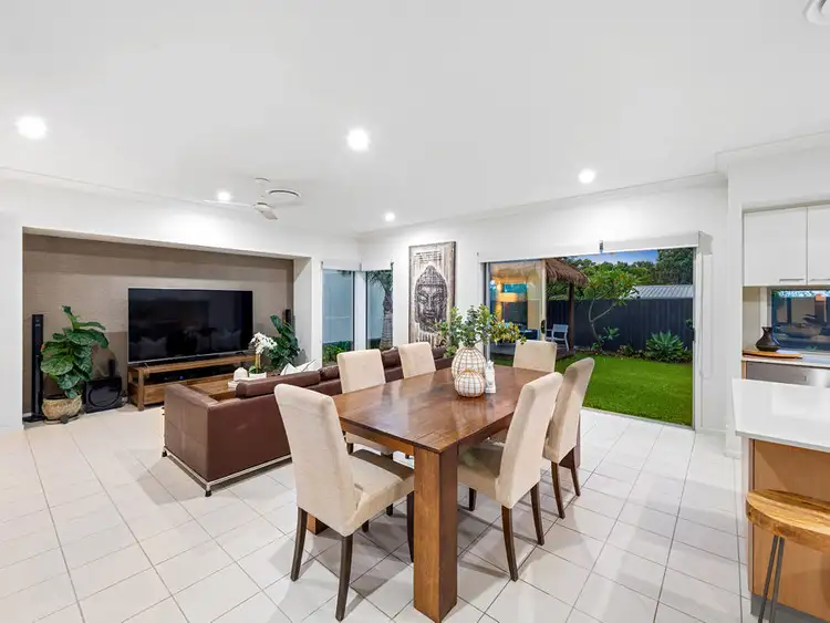 Sixth view of Homely house listing, 2 Barrington Crescent, Wakerley QLD 4154