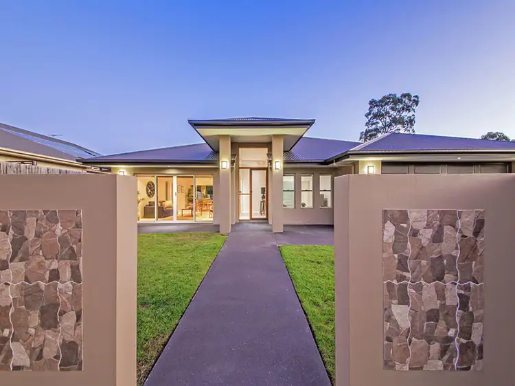67 Ivy Crescent, Wakerley QLD 4154