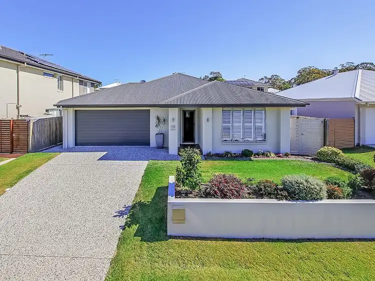 19 Foxwood Circuit, Wakerley QLD 4154