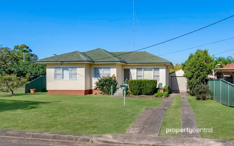 16 Reddan Avenue, Penrith NSW 2750