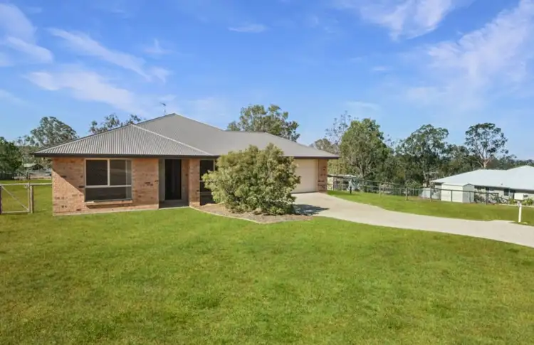 4 Casuarina Crescent, Withcott QLD 4352