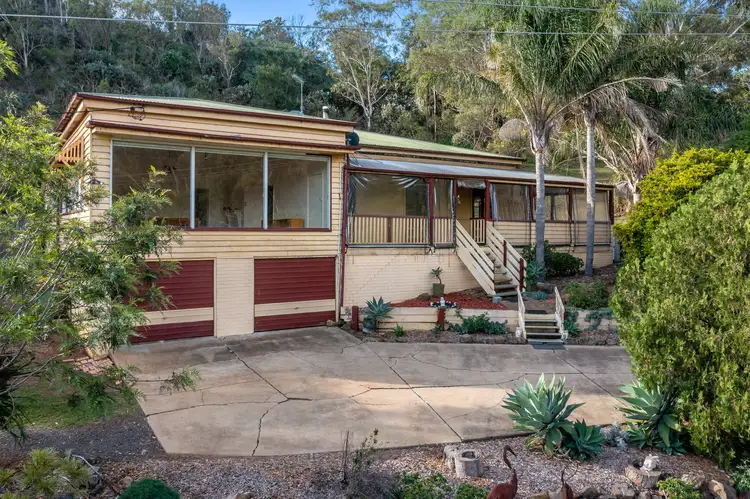 14 Rowland Court, Gowrie Mountain QLD 4350
