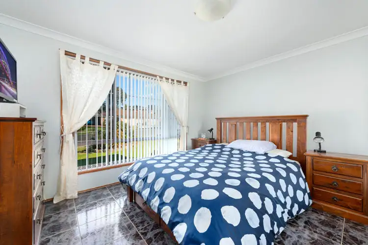 Fifth view of Homely house listing, 33 Anthony Drive, Rosemeadow NSW 2560