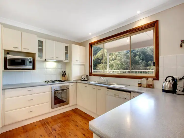Fifth view of Homely house listing, 10 Palmgrove Place, North Avoca NSW 2260