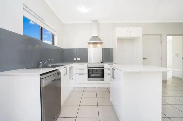 2/15 Hodge Street, Johnston NT 832