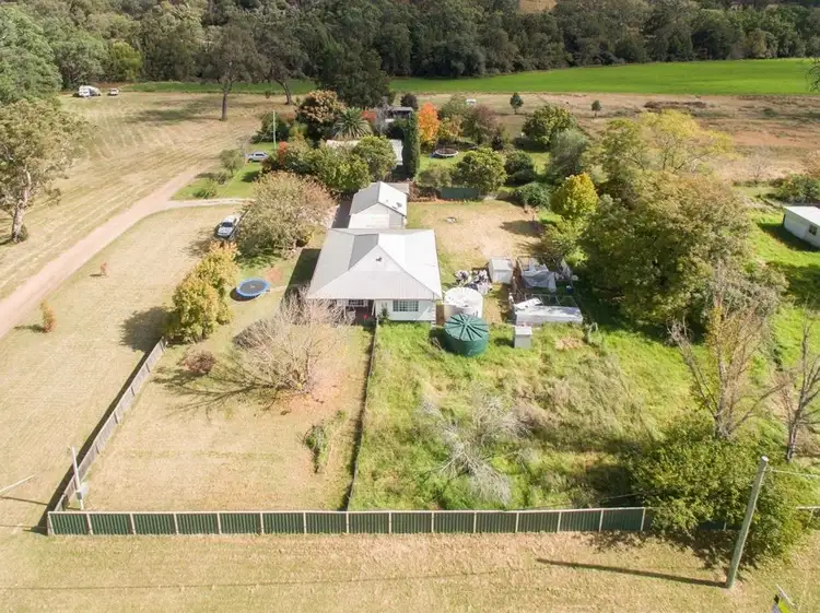 6-8 Monro Street, Woolomin NSW 2340