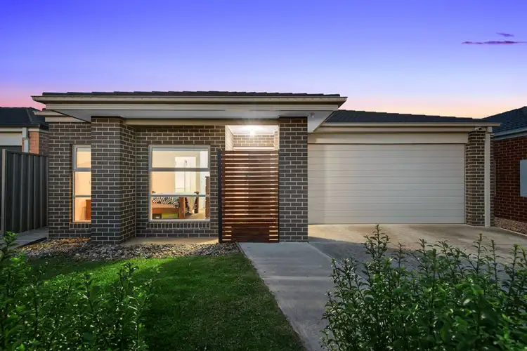 10 Weatherglass St, Wallan VIC 3756