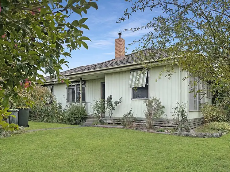 9 Pine Grove, Sale VIC 3850