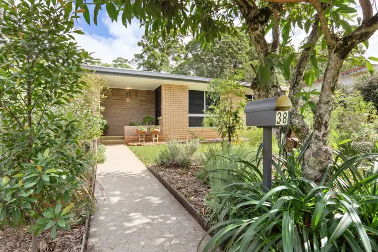 38 Hillcrest Avenue, Nambour QLD 4560