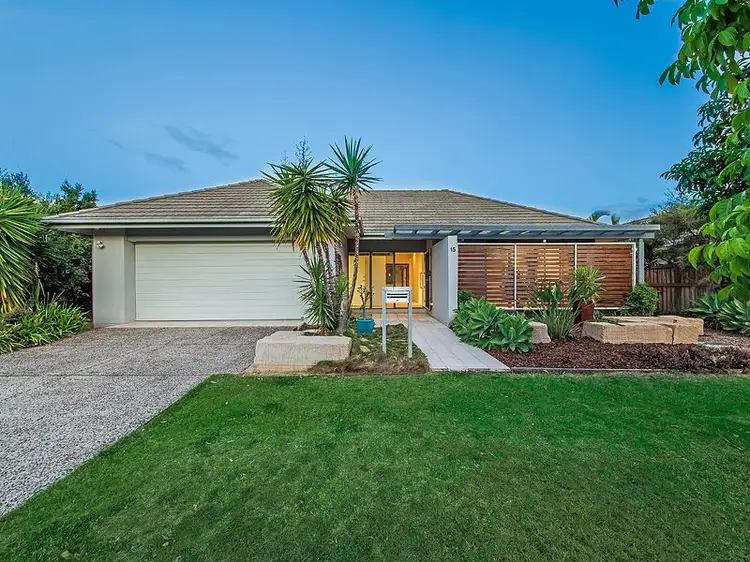 15 Watervale Pde, Wakerley QLD 4154