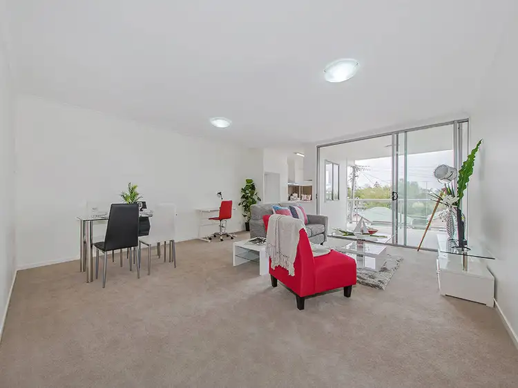 Fourth view of Homely unit listing, 2/54 Yamboyna Street, Manly QLD 4179