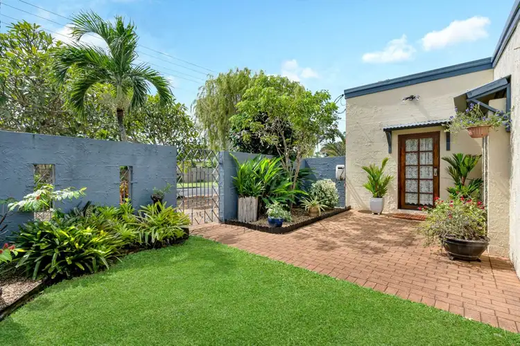 3 Roslyn Close, Yorkeys Knob QLD 4878