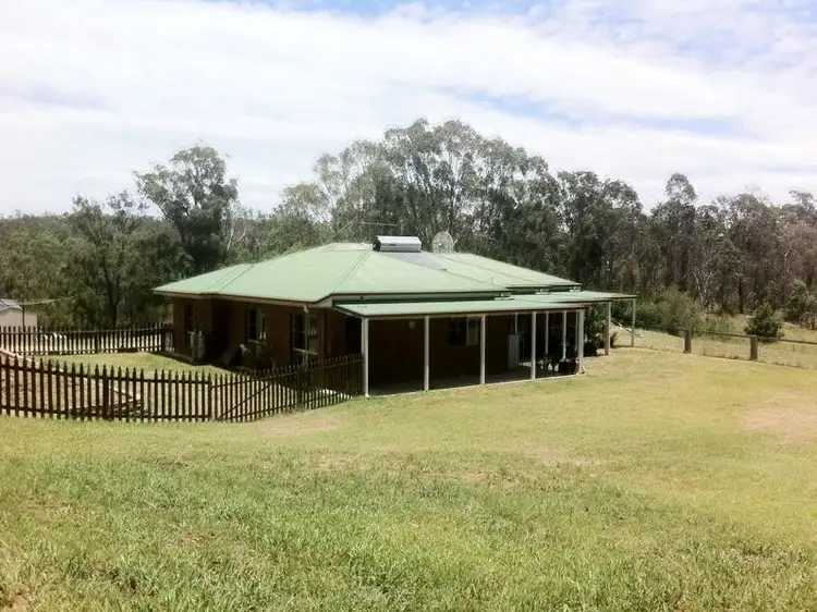 272 McQuillan Road, Ravensbourne QLD 4352