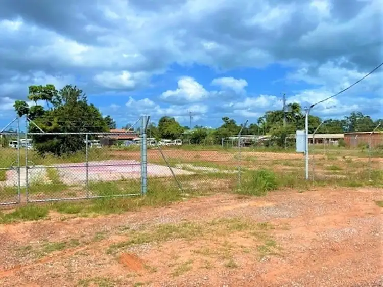 2 Durack Close, Nhulunbuy NT 880