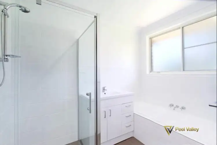 Seventh view of Homely house listing, 8 Jemmy Place, Oxley Vale, Tamworth NSW 2340