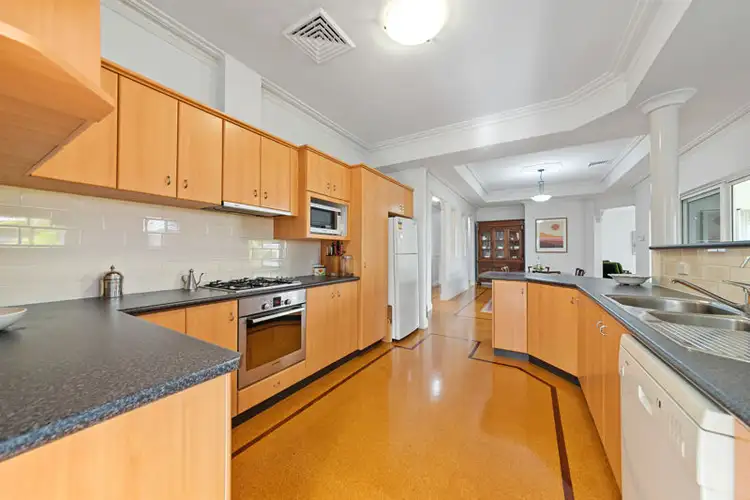 Fifth view of Homely house listing, 2/133 Lockhart Street, Como WA 6152