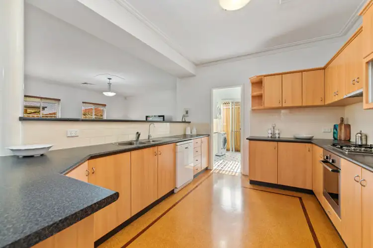 Sixth view of Homely house listing, 2/133 Lockhart Street, Como WA 6152