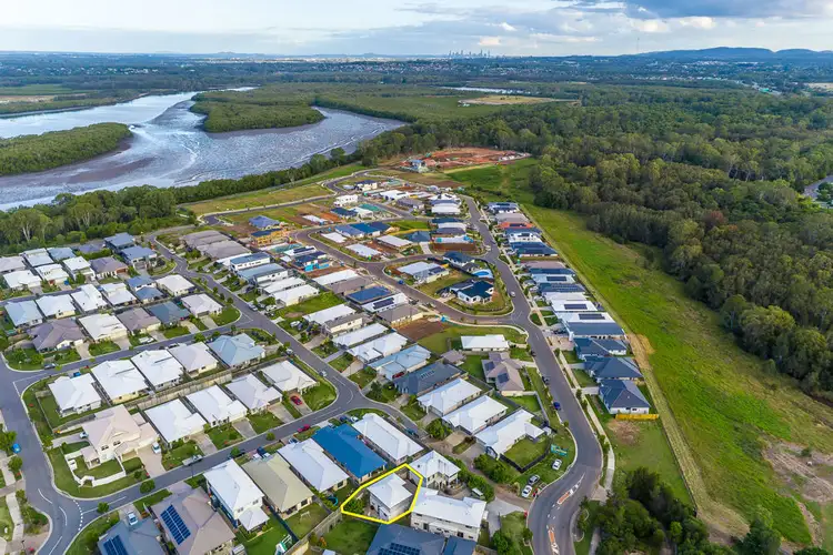 Second view of Homely house listing, 3/33 Shoreview Boulevard, Griffin QLD 4503
