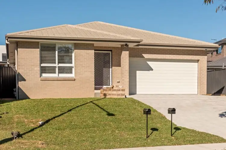 11 Westview Street, Campbelltown NSW 2560