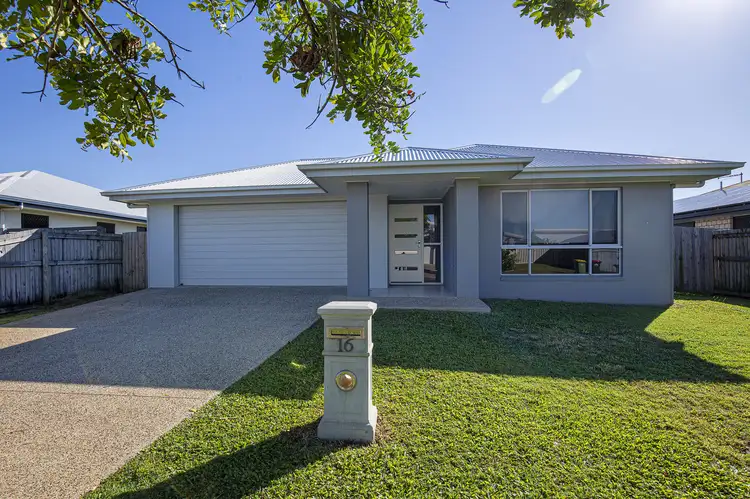 16 Ashton Place, Ooralea QLD 4740