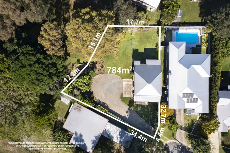 33 Gowen Street, Shorncliffe QLD 4017