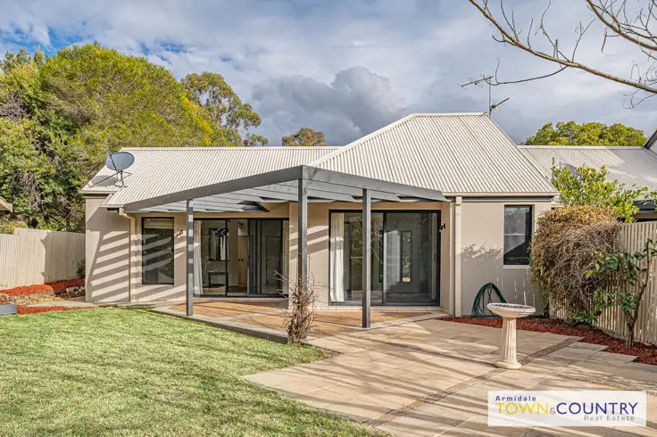 Second view of Homely block of units listing, 18 Nathanial Pidgeon Drive, Armidale NSW 2350