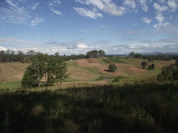 453 Old Goomboorian Road, Veteran QLD 4570