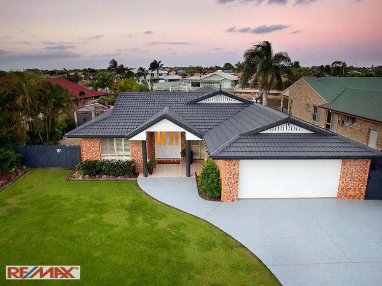 4 FLEETWING AVE, Newport QLD 4020
