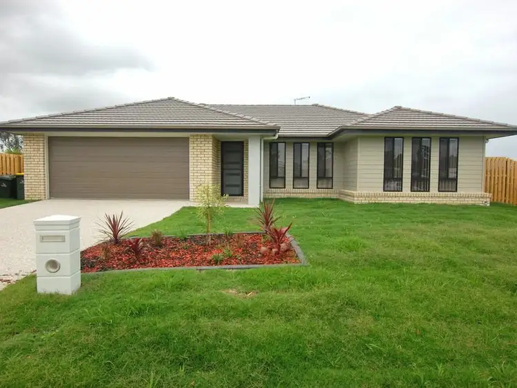 5 Pioneer Court, Woolmar QLD 4515