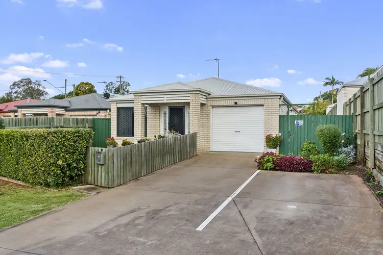 3/2 Swallow Court, Newtown QLD 4350