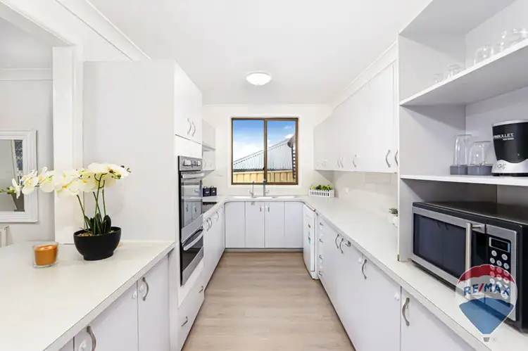 Fifth view of Homely house listing, 27 WINDERMERE AVENUE, Cambridge Park NSW 2747