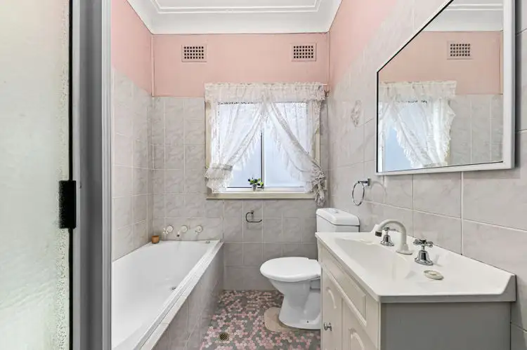 Fifth view of Homely house listing, 10 Chiltern Road, Guildford NSW 2161