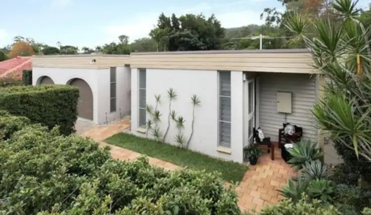 6 Kiandra Street, Chapel Hill QLD 4069