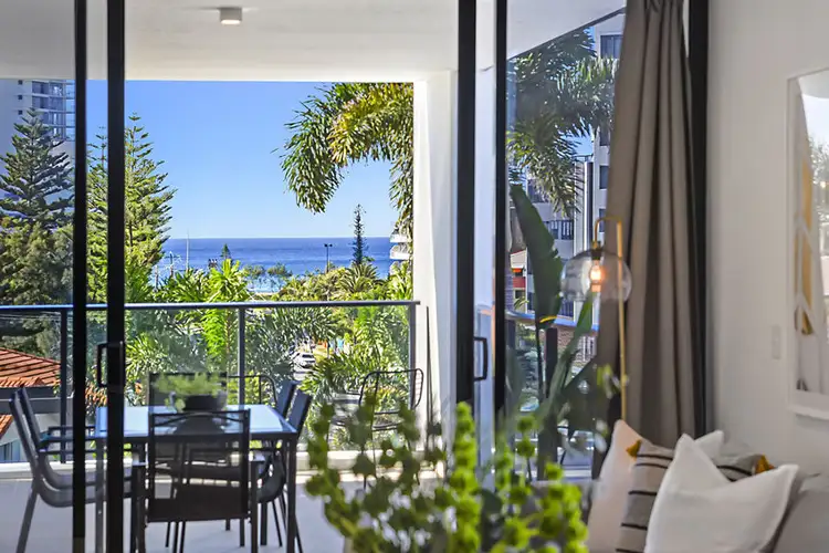 6/31 Queensland Ave, Broadbeach QLD 4218