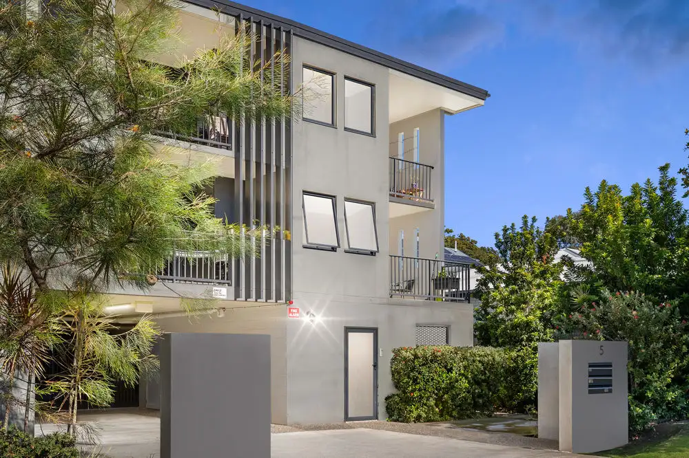 Main view of Homely unit listing, 2/5 Hodgson Street, Zillmere QLD 4034