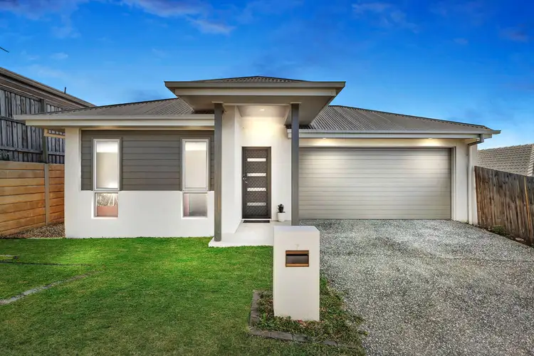 7 Thomas Court, Augustine Heights QLD 4300
