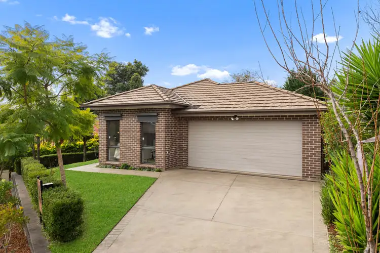 4 Carruthers Street, Minto NSW 2566