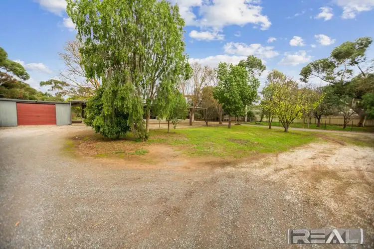 Fourth view of Homely house listing, 2 Erina Court, Lewiston SA 5501