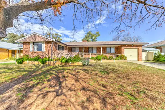 19 Waree Drive, Tamworth NSW 2340
