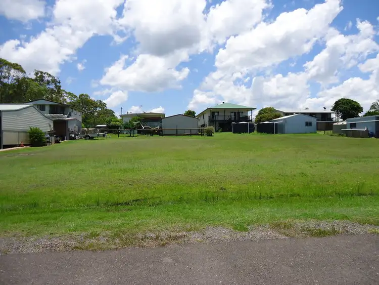 20 First Avenue, Maaroom QLD 4650