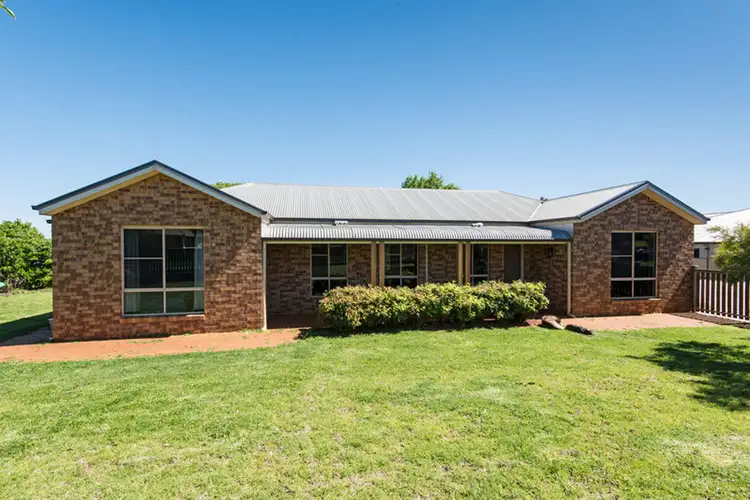 8 Fairview Crescent, Highfields QLD 4352