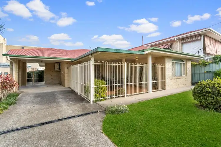 1a IRENE STREET, Redcliffe QLD 4020