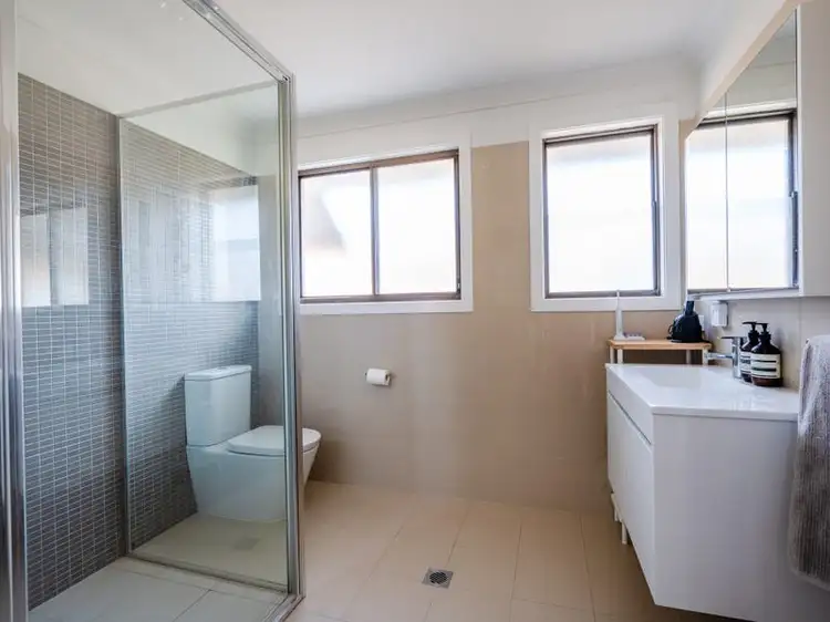 Fifth view of Homely house listing, 2 Renshaw Close, Scone NSW 2337