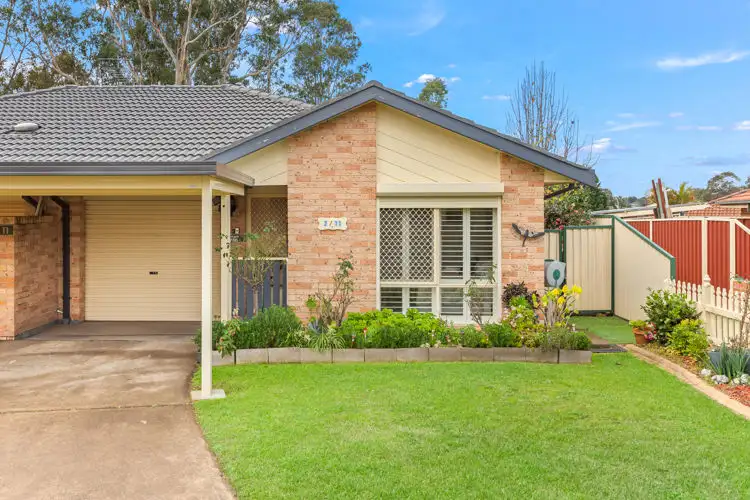 2/11 Viola Place, Rosemeadow NSW 2560