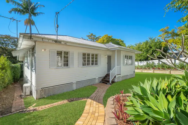 44 Glindemann Dr, Holland Park QLD 4121