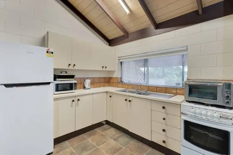 Fifth view of Homely townhouse listing, 5/6-7 Maytown close, Manoora QLD 4870