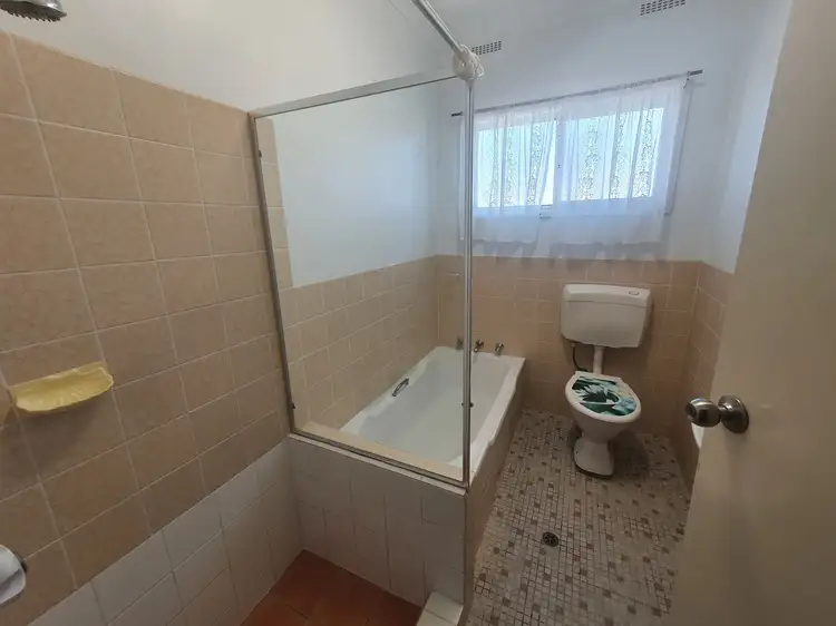 Third view of Homely unit listing, 1/6 Anne Street, Tamworth NSW 2340