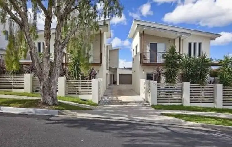 Main view of Homely house listing, 2/100 Broadway Street, Carina QLD 4152