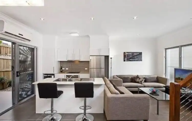 Second view of Homely house listing, 2/100 Broadway Street, Carina QLD 4152